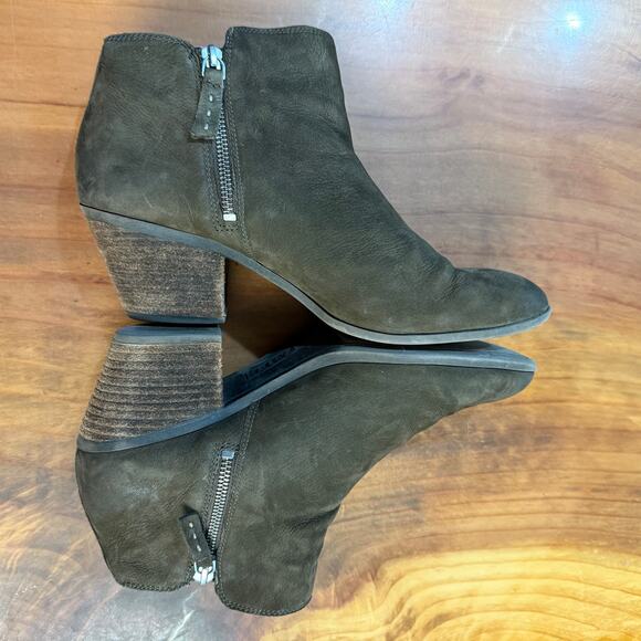 Frye Women's Judith Zip Bootie Short Heeled Boots 10 M Suede Ankle Boot - Picture 7 of 10